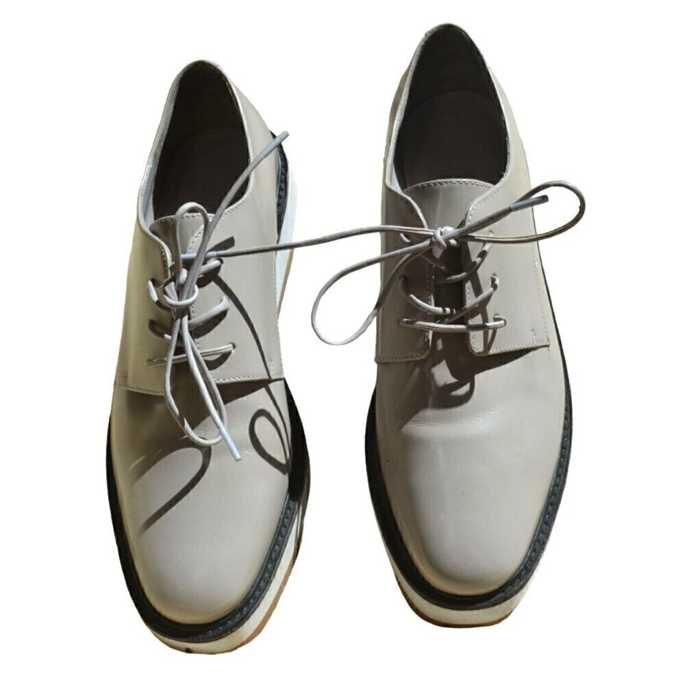 Vince Women's Patent Leather Lace-Up Oxfords Size 6M/36 Beige & White- LT3084